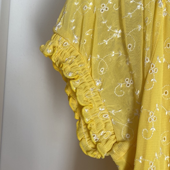 INC XL fully lined yellow blouse with embroidery - Picture 4 of 6